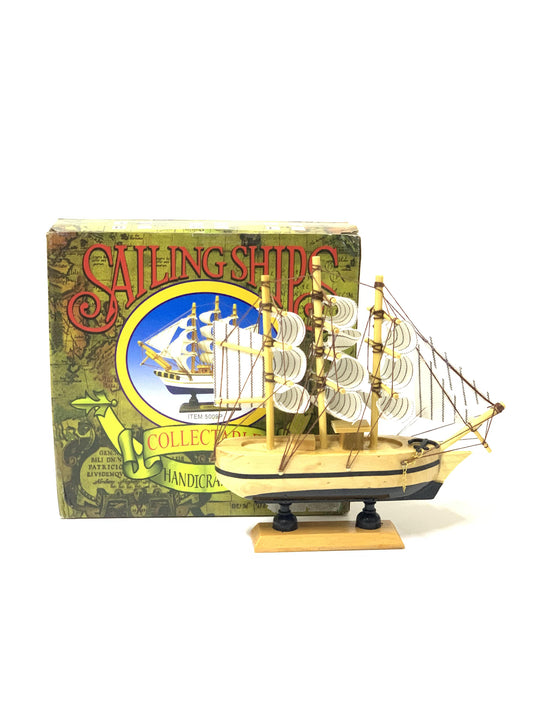 SAILING SHIPE COLLECTABLE HANDCRAFTED